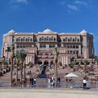 Abu-Dhabi-Emirate-Palace-und-mehr-14-min