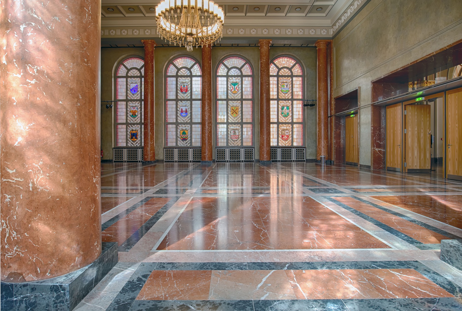 NL_RE_ST_2021_09_17_0000_01_02_0020_01_OOS_HDR